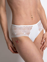 Load image into Gallery viewer, Passionata Ondine Shorty - White
