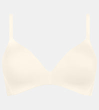 Load image into Gallery viewer, Triumph Body Make-Up Soft Touch Non-wired T-shirt Bra - Vanille
