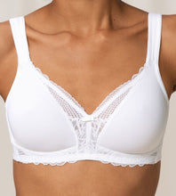 Load image into Gallery viewer, Triumph Modern Lace+Cotton Non-wired Bra

