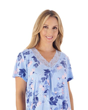 Load image into Gallery viewer, Gaspé Supersoft 40&quot; Short Sleeve Nightdress - GL03701

