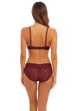 Load image into Gallery viewer, Wacoal Halo Lace Moulded Underwire Bra - Zinfandel
